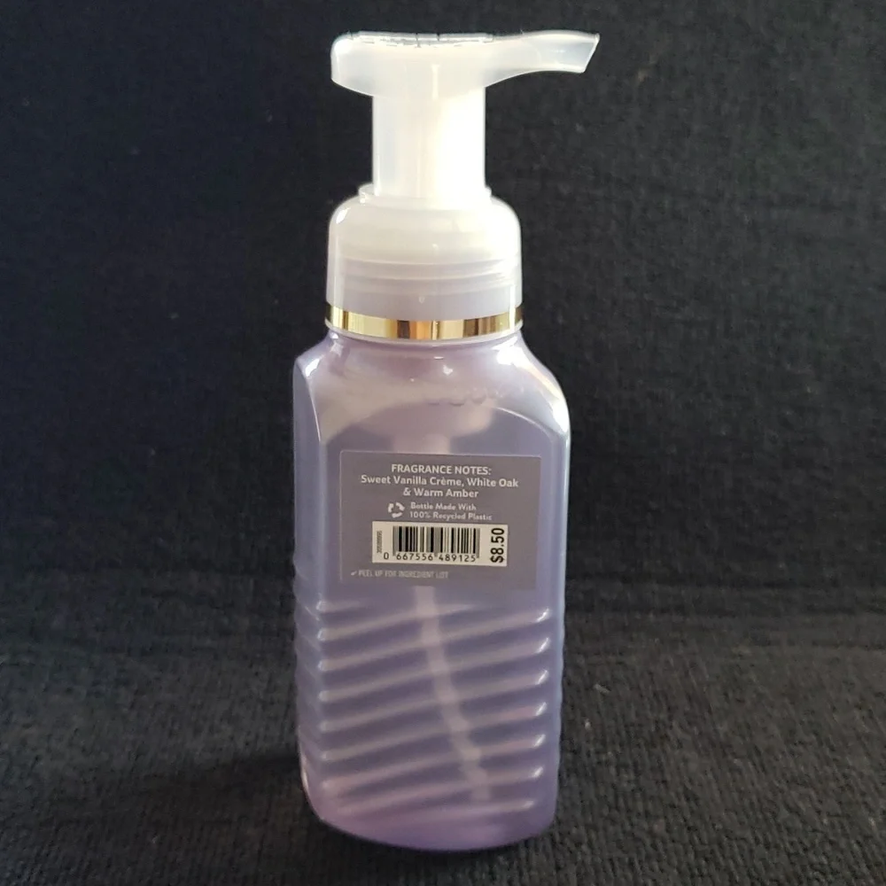 * Bath & Body Works - 3 White Barn WHITE OAK & VANILLA Gentle Foaming Hand Soap